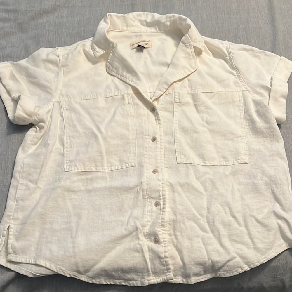 Universal Thread Cream Button-Up Blouse